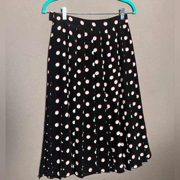 Polka Dot Pleated Skirt. - Picture 2 of 3